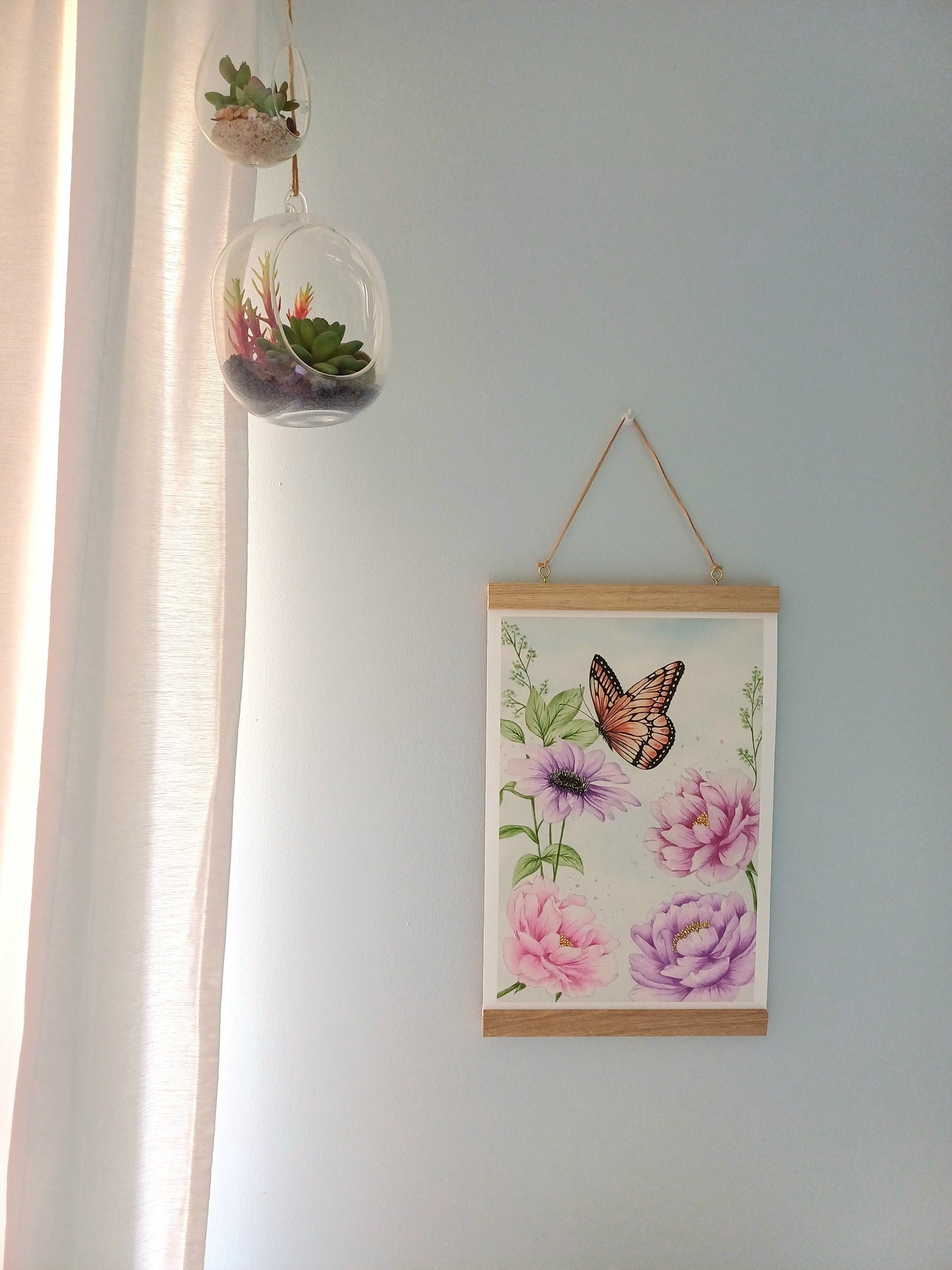 Wooden magnetic frames